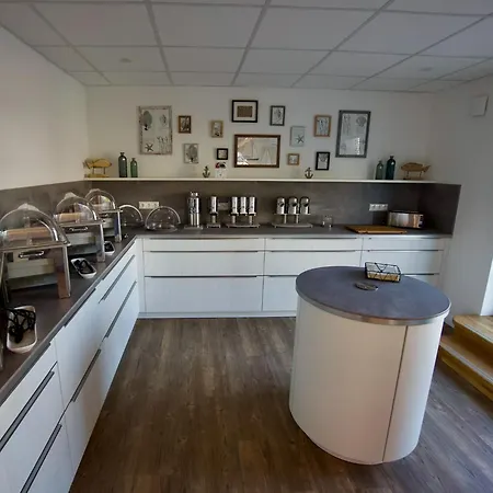 Apartment Bernstein & Breakfast 9 *